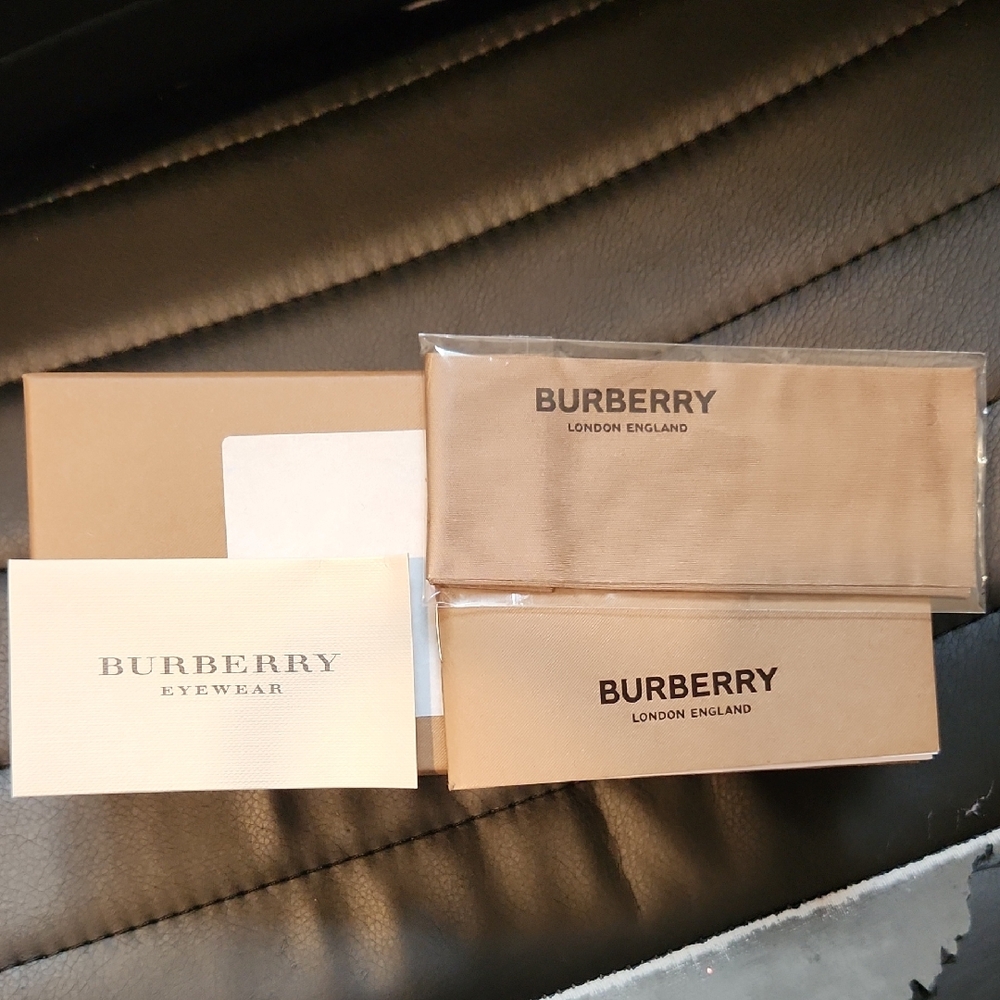 Burberry Packaging Set